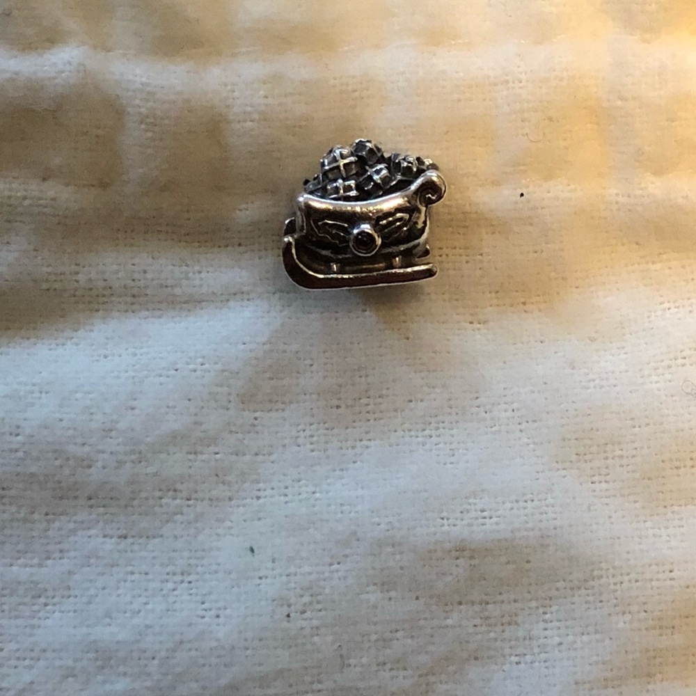 Pandora “Sleigh” Bead